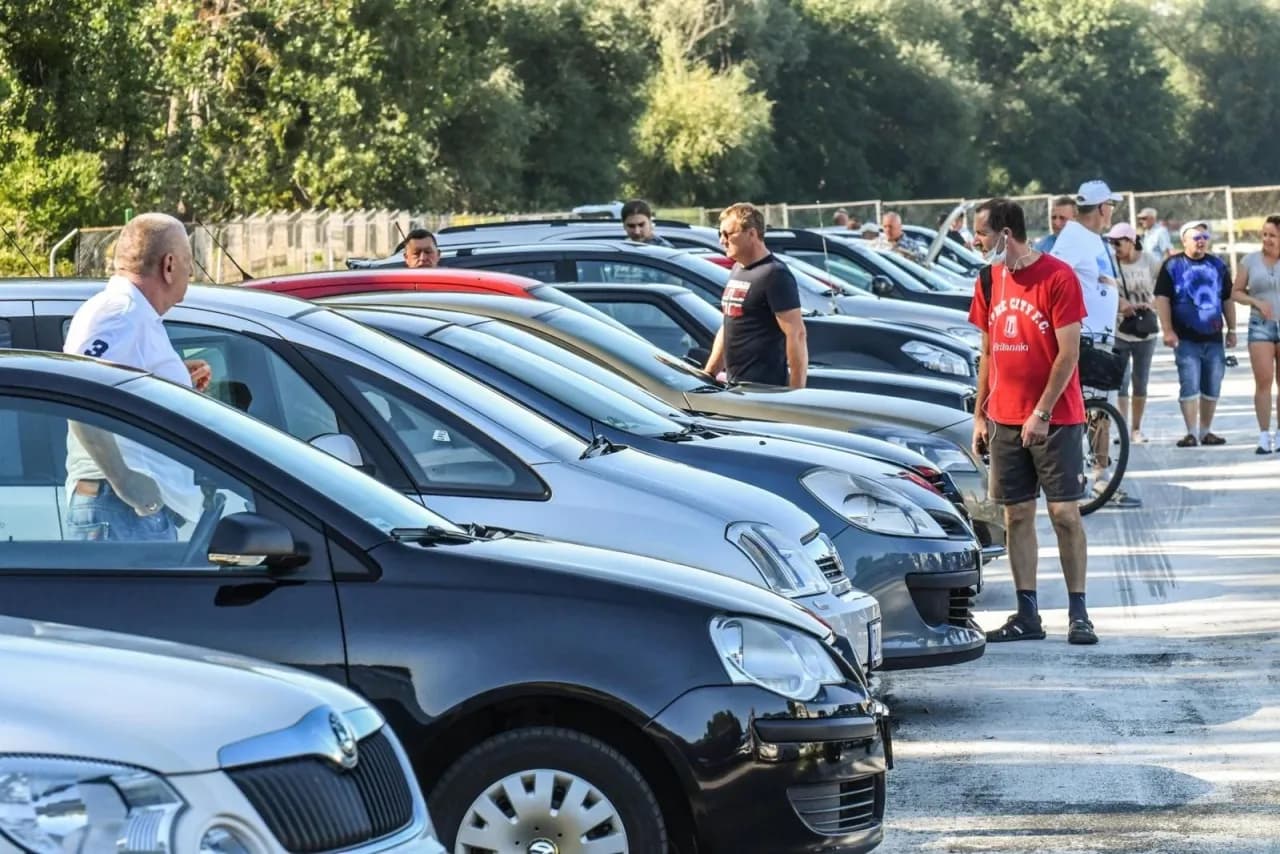 Czy giełda w Koninie jest otwarta? Sprawdź godziny i uniknij rozczarowania